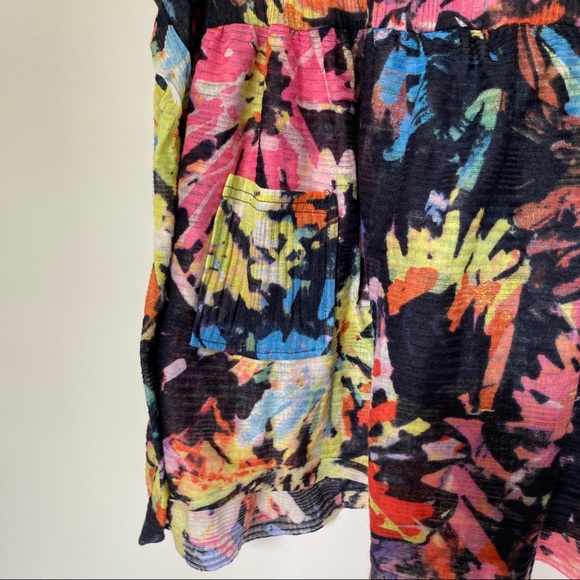 FP | Oversized Tank w/ black and neon - Picture 3 of 3